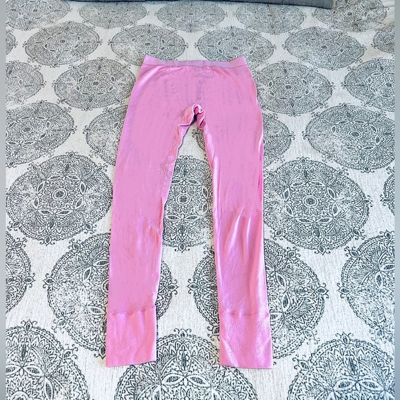 SKIMS LOGO POINTELLE SET
PINK - Picture 8 of 16